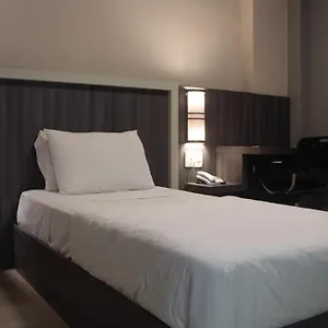 Master Express Dom Pedro Ii - Proximo Ao Consulado Americano E Aeroporto 3* Porto Alegre